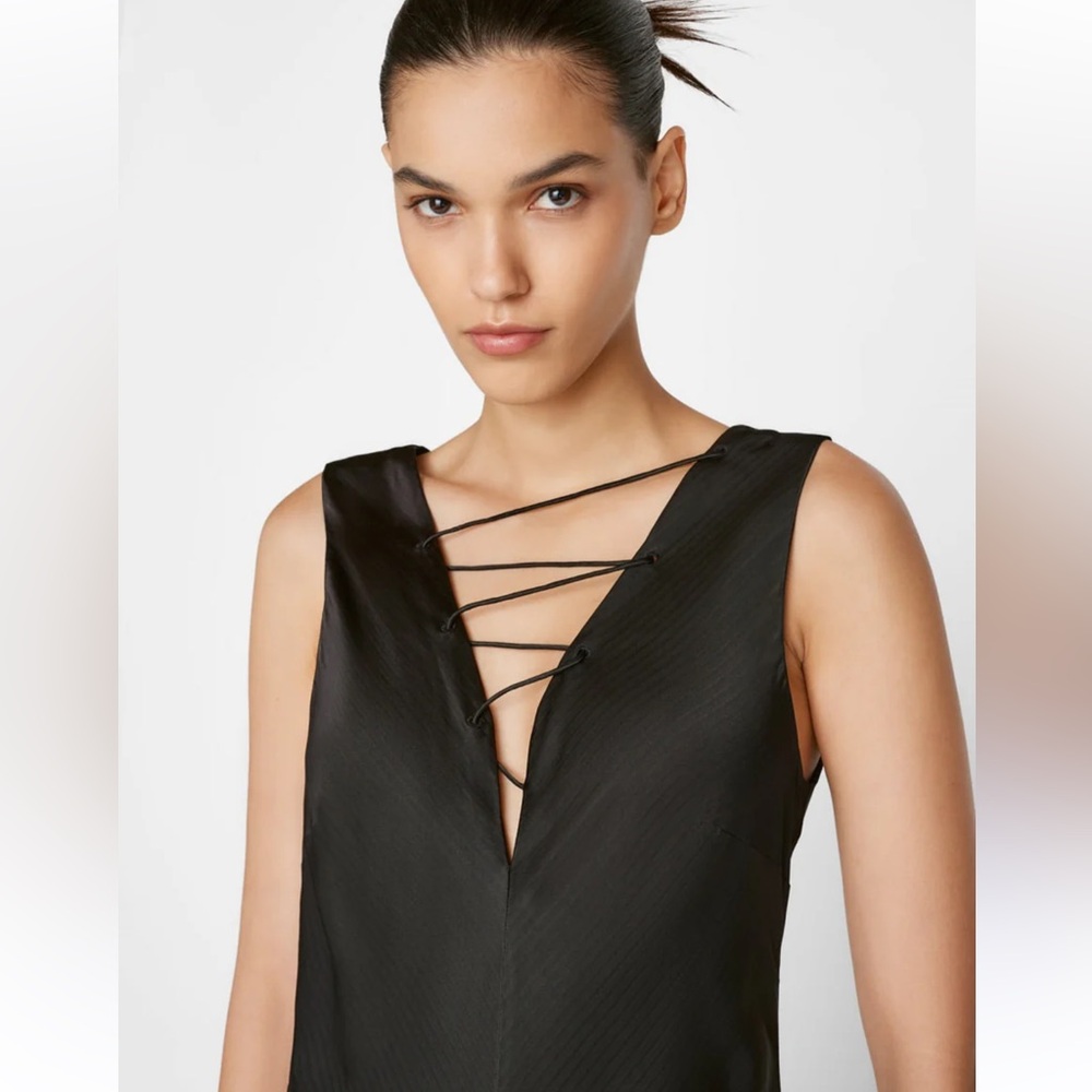 Sexy “little black dress”🖤
